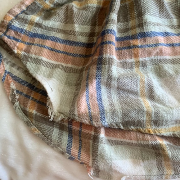 ♡ • SOLD!! American Eagle Distress Flannel - Picture 5 of 5